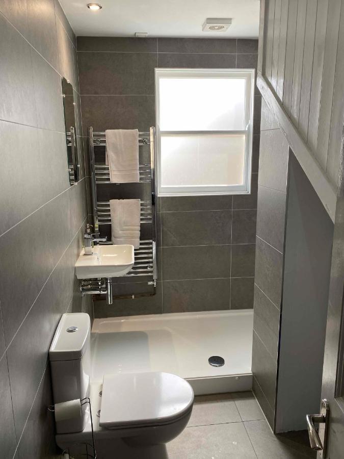 Bath Roof Terrace Apartment, City Centre, Sleeps Up To 8 Екстериор снимка
