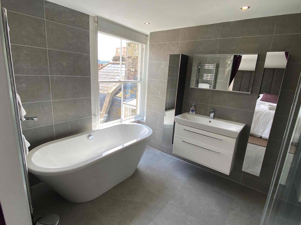 Bath Roof Terrace Apartment, City Centre, Sleeps Up To 8 Екстериор снимка