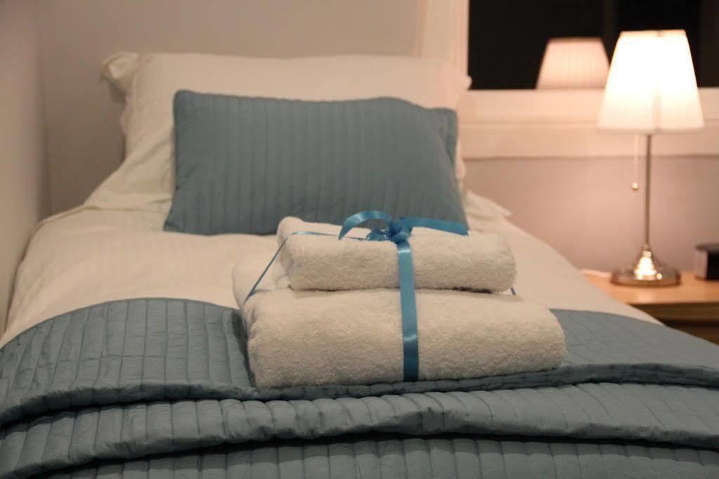 Bath Roof Terrace Apartment, City Centre, Sleeps Up To 8 Екстериор снимка